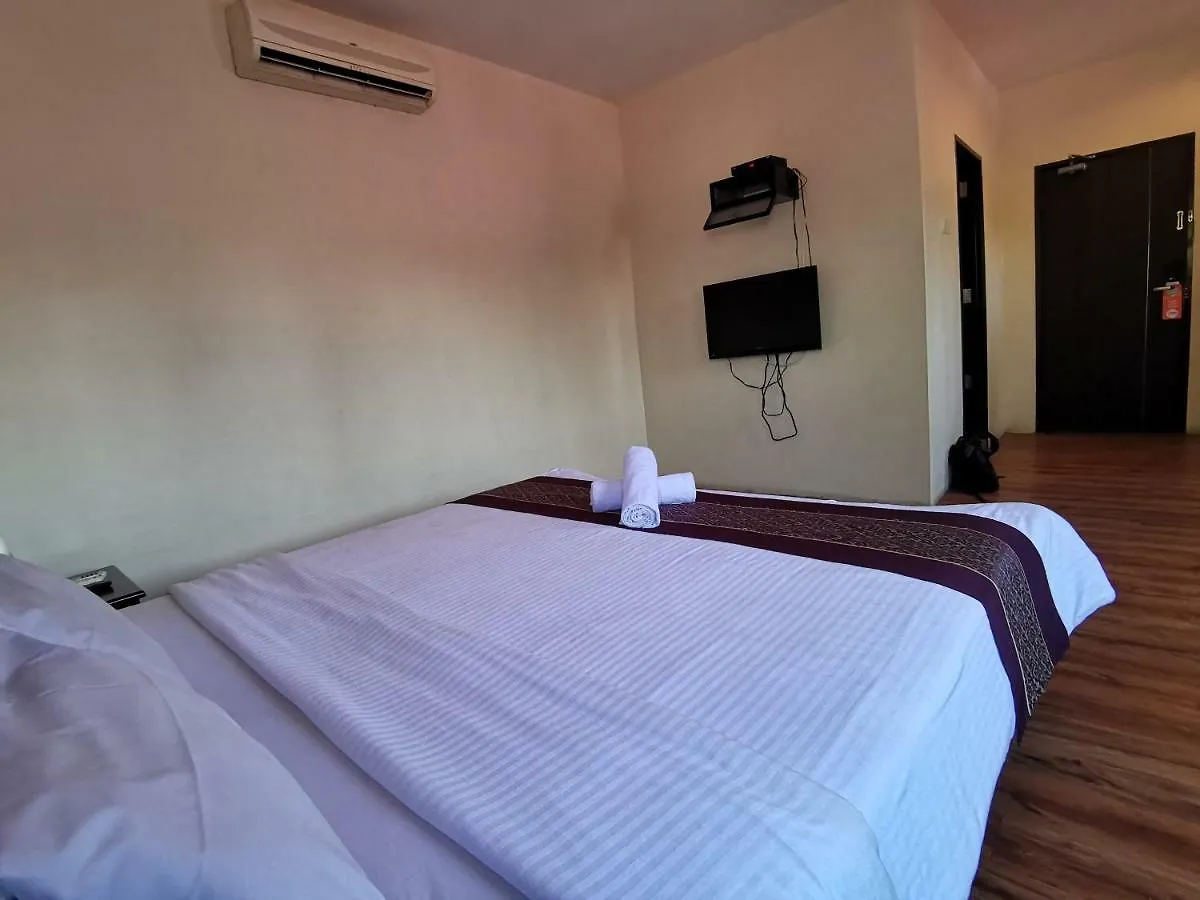 8 Boutique By The Sea Otel Tanjung Tokong Konukevi