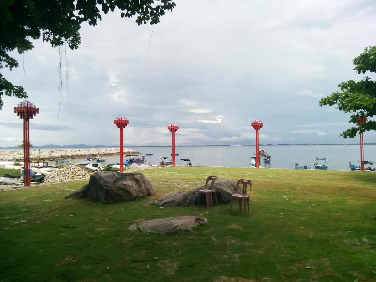 Konukevi 8 Boutique By The Sea Otel Tanjung Tokong